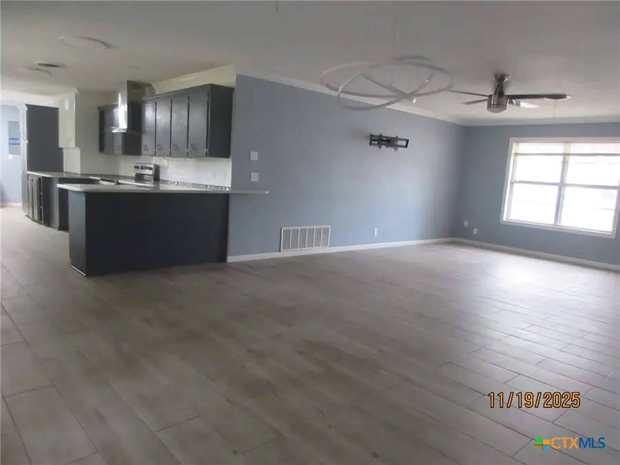 606 E 12th Avenue, Belton, TX 76513 - Image #2