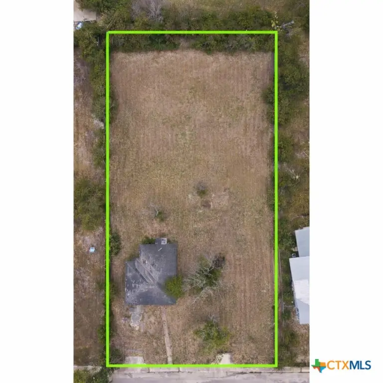 418 W Seideman Street, Seguin, TX 78155 - Image #1