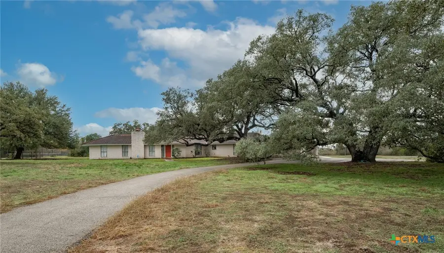 609 Rudeloff Road, Seguin, TX 78155 - Image #3