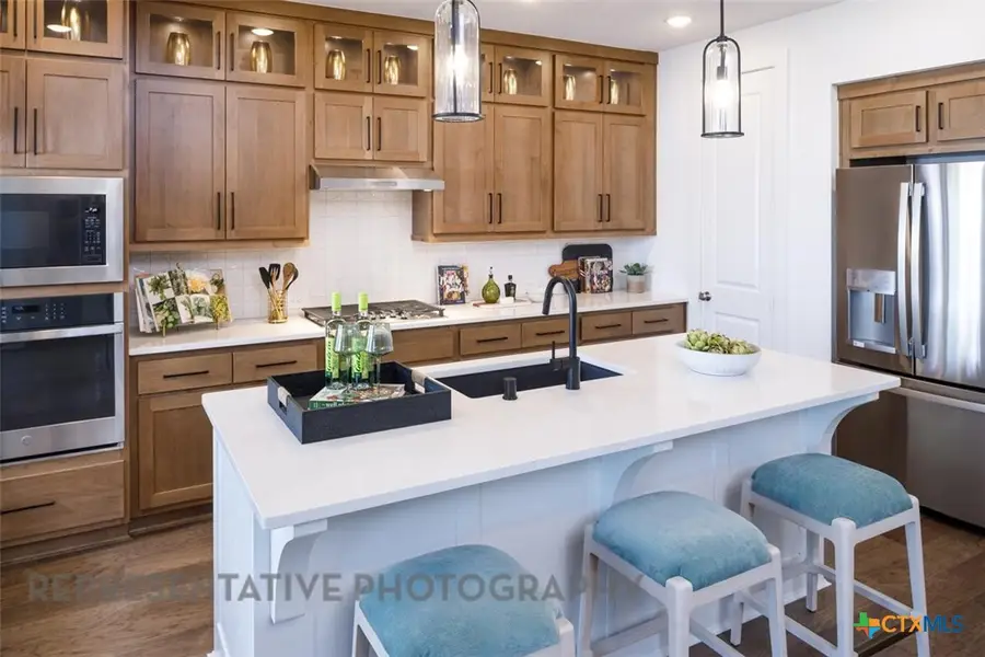 12184 Heartvine Parkway, Schertz, TX 78154 - Image #3