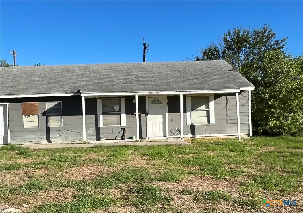118 Massanet Street, Port Lavaca, TX 77979 - Image #1