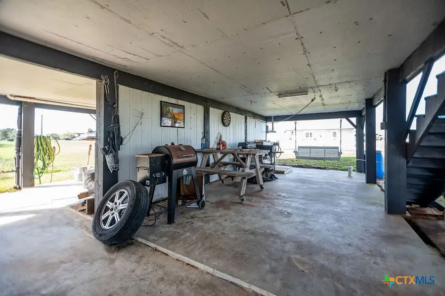 654 Calumet Drive, Palacios, TX 77465 - Image #2