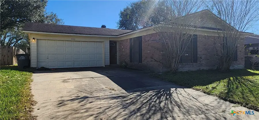 202 Georgia Lane, Victoria, TX 77901 - Image #2