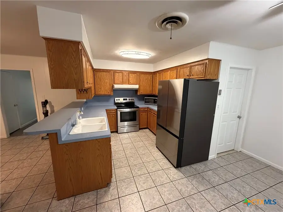 3504 Erwin Avenue, Victoria, TX 77901 - Image #3