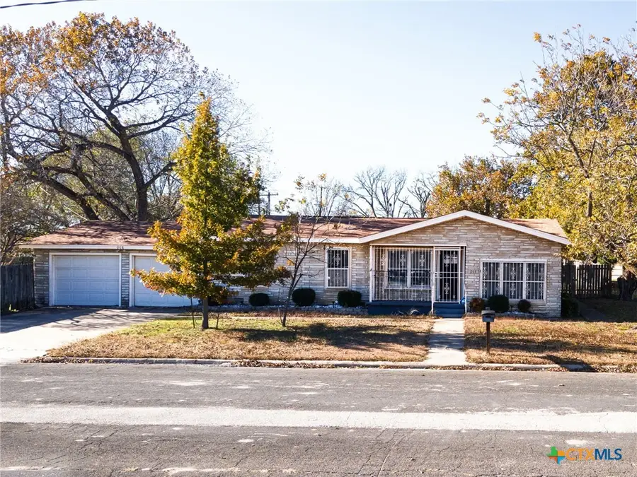 208 N 2nd Street, Copperas Cove, TX 76522 - Image #2