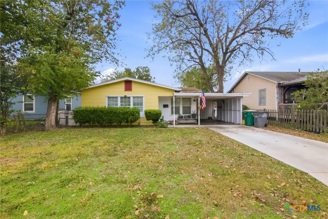 1507 E Mistletoe Avenue, Victoria, TX 77901 - Image #1