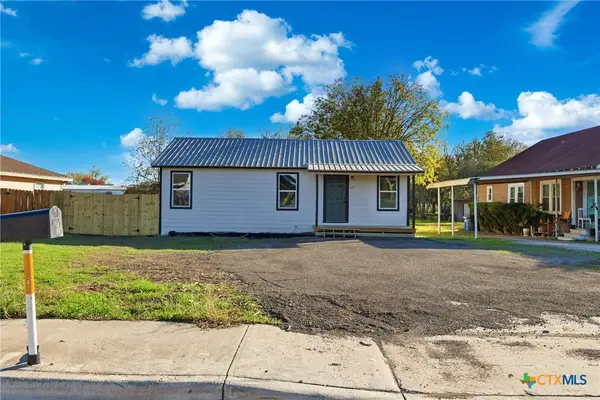 127 Roosevelt Drive, Seguin, TX 78155