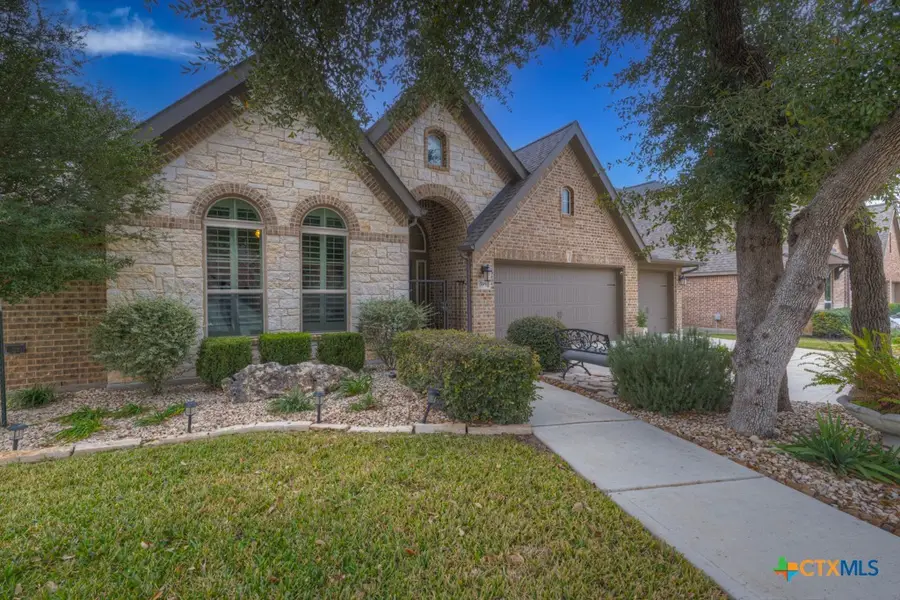 595 Oak Brook Drive, New Braunfels, TX 78132 - Image #2