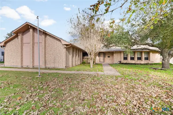 603 Suzanne Street, Edna, TX 77957