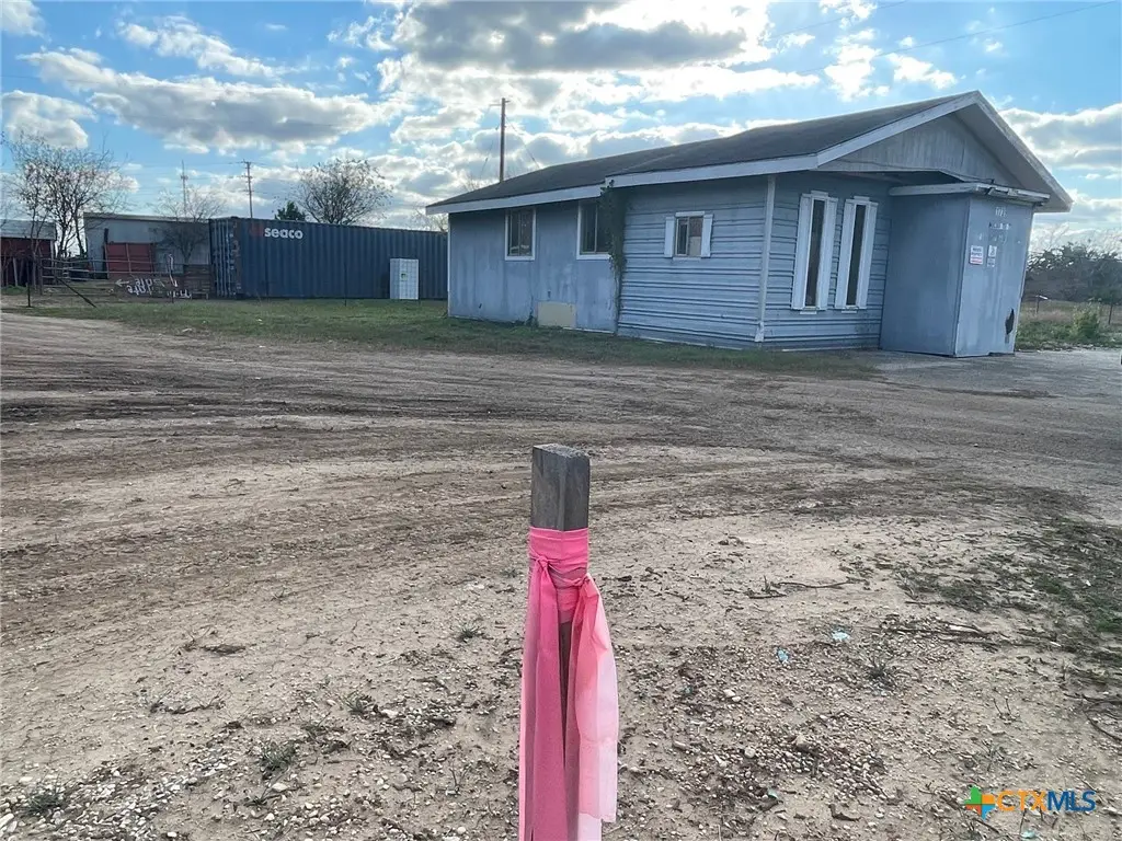 1739 W Court Street, Seguin, TX 78155 - Image #1