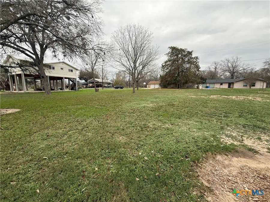 112 Lake Forrest Dr., Seguin, TX 78155 - #2