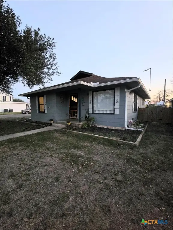 517 Third Street, Cuero, TX 77954