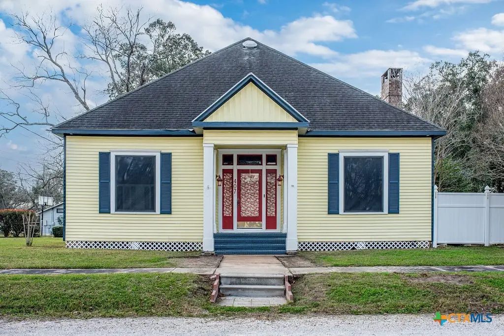 407 Robinson Street, Edna, TX 77957 - #1
