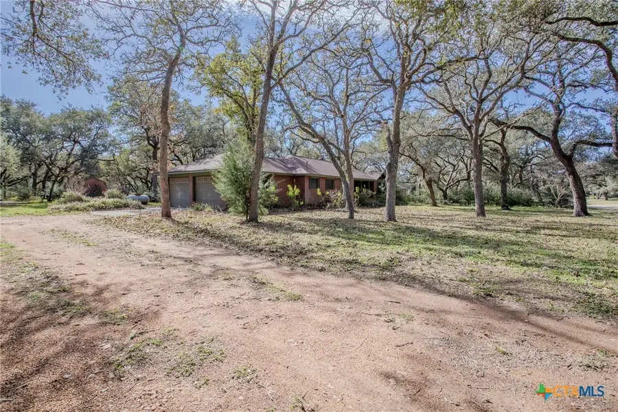 1535 Live Oak Drive, Inez, TX 77968 - Image #2