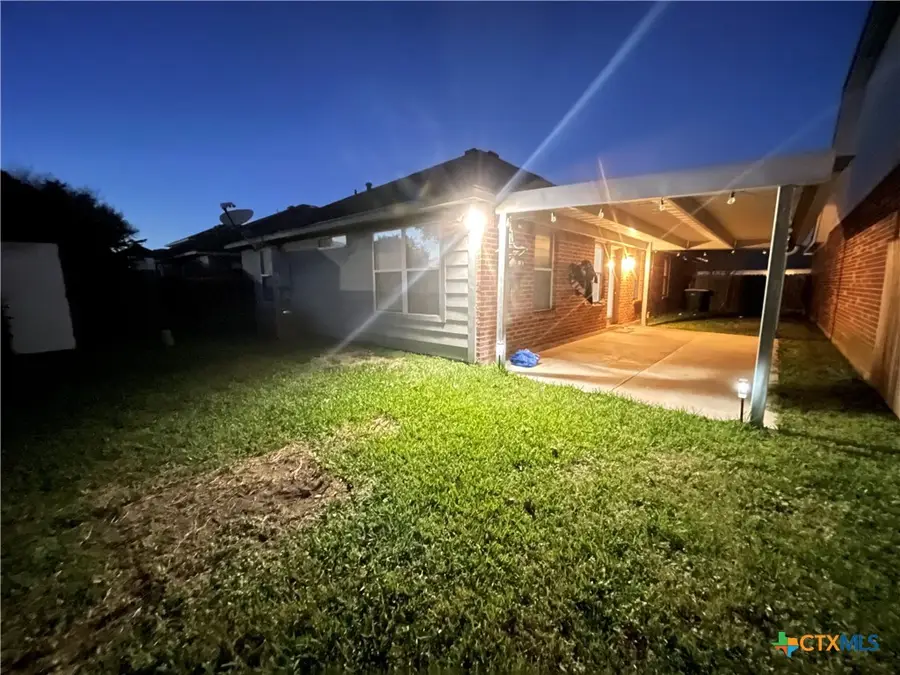 704 Pennsylvania Avenue, Victoria, TX 77904 - Image #2