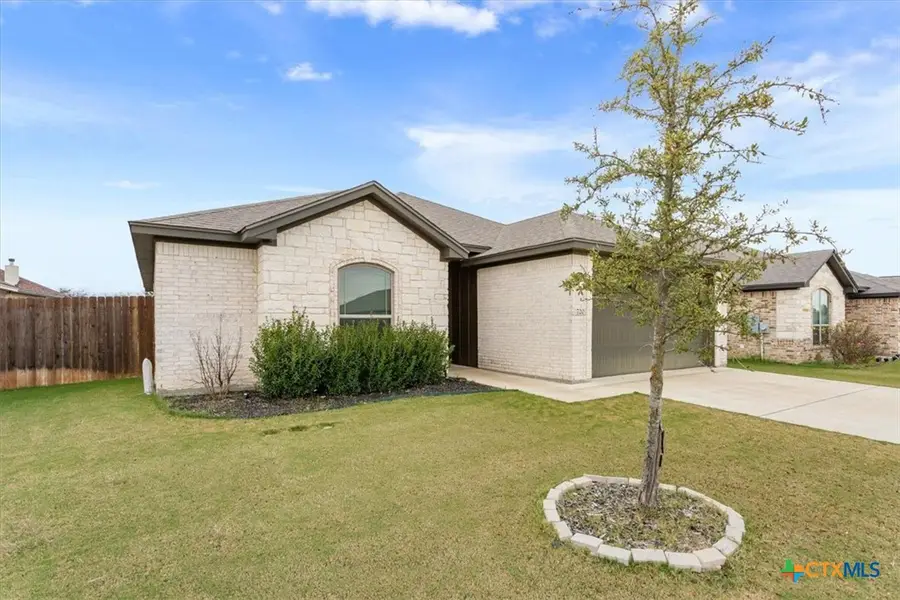 720 Holstein Drive, Belton, TX 76513 - Image #2