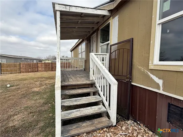 109 Cross Meadow Cove, Hutto, TX 78634