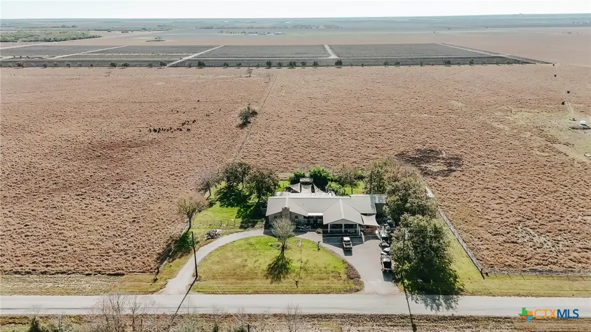 5971 Wood Hi Road, Victoria, TX 77905 - Image #1