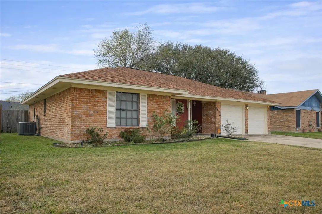 303 Gettysburg Drive, Victoria, TX 77904 - Image #1
