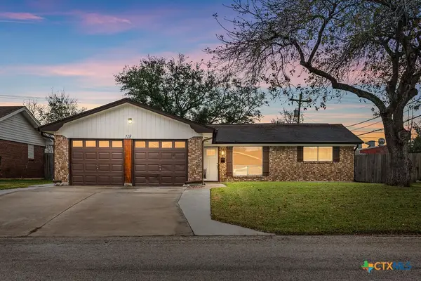 118 Holiday Lane, Port Lavaca, TX 77979