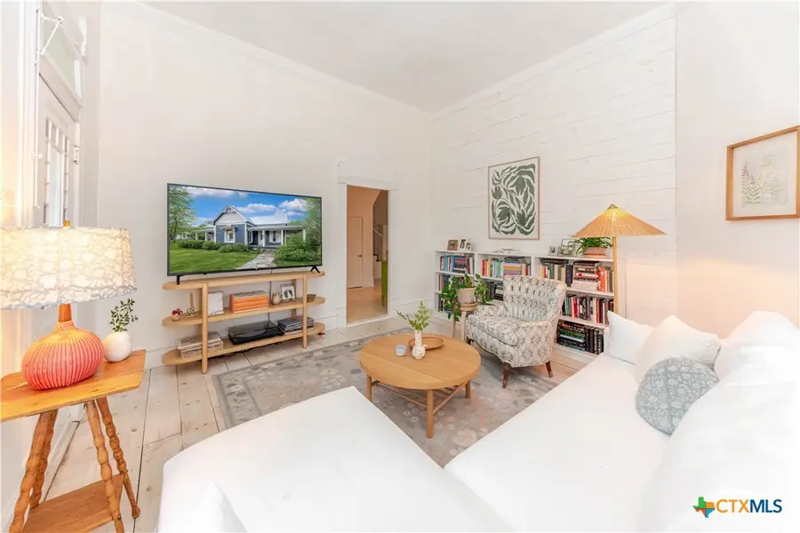 306 5th Avenue, Smithville, TX 78957 - #3