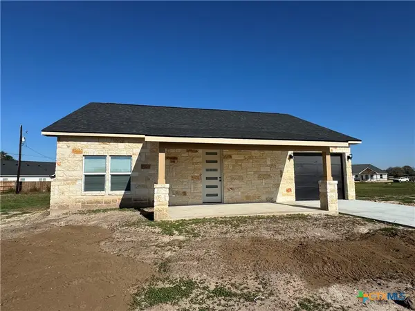 318 Warehouse Road, Victoria, TX 77905