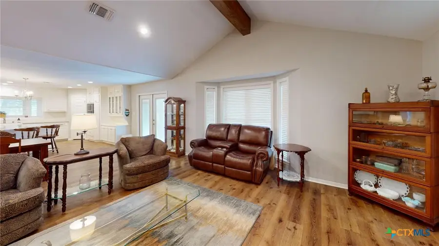 1371 Fannin Oaks Drive, Victoria, TX 77905 - Image #3