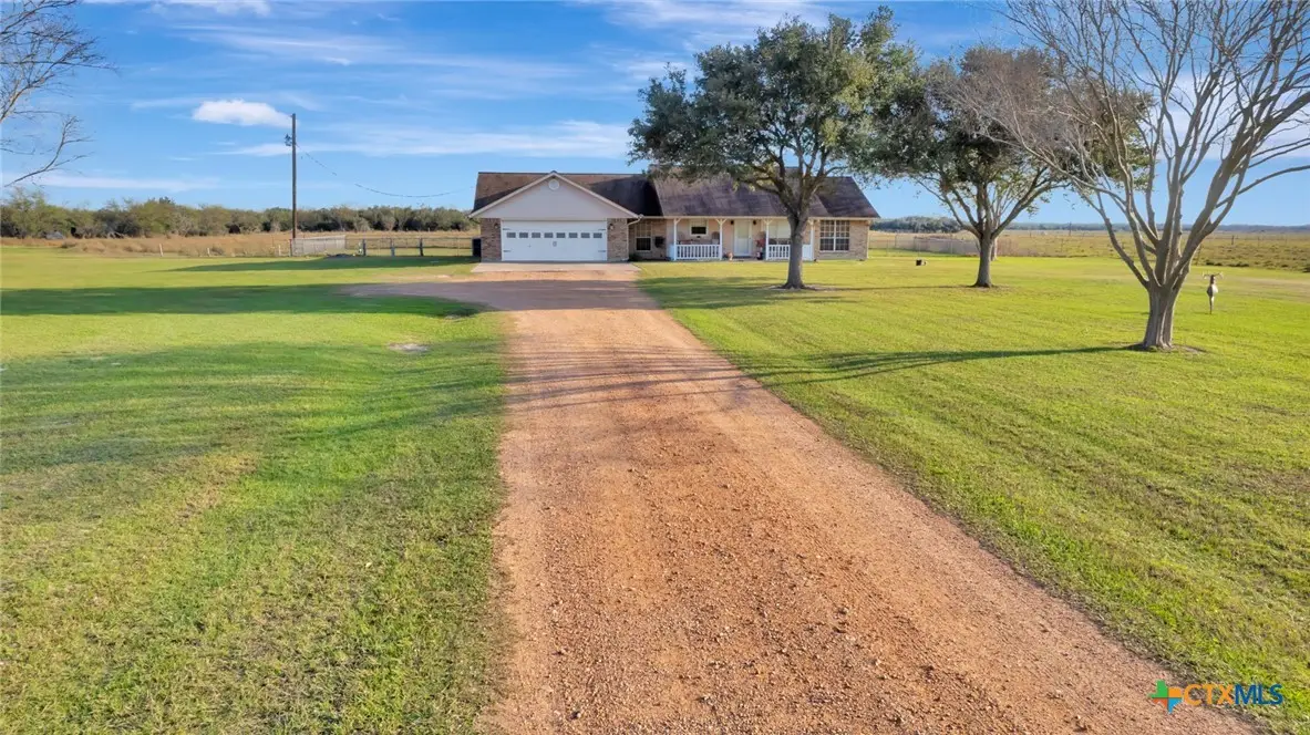 399 Keefe Road, Victoria, TX 77905 - Image #1