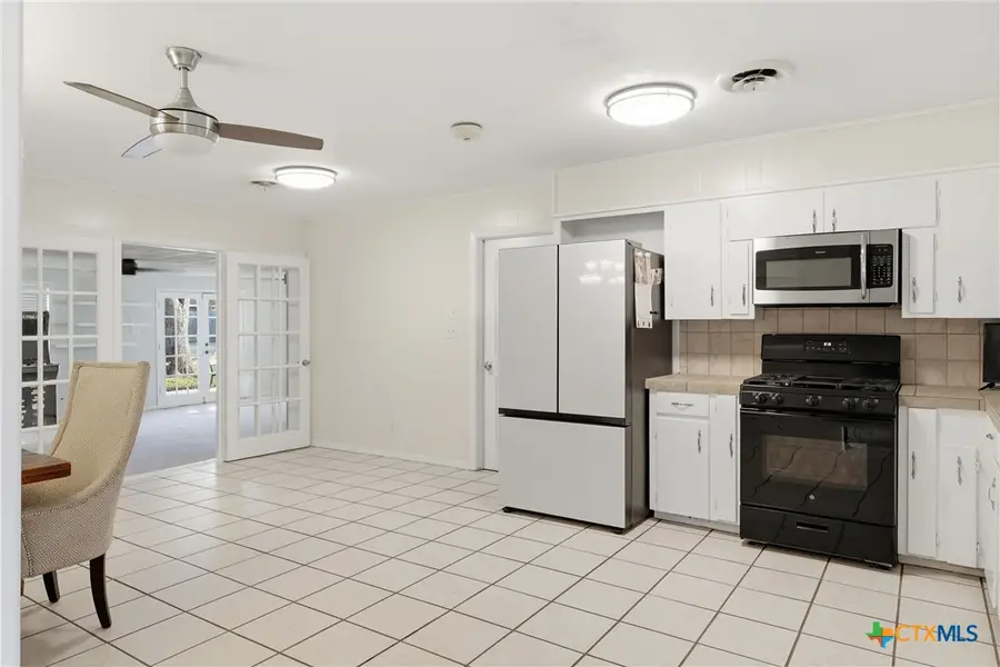 803 Hybiscus Lane, Victoria, TX 77904 - #2