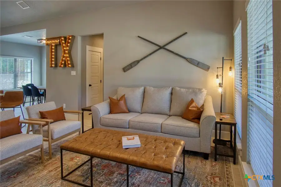 1112 Green Hill Drive, Canyon Lake, TX 78133 - Image #3