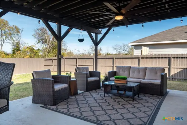 2204 Darst Drive, Seguin, TX 78155