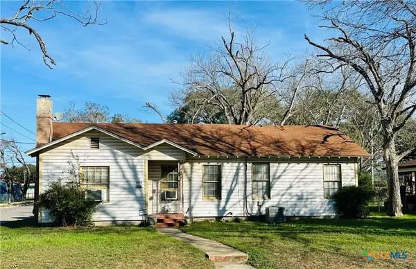 904 Bismark Street, Seguin, TX 78155