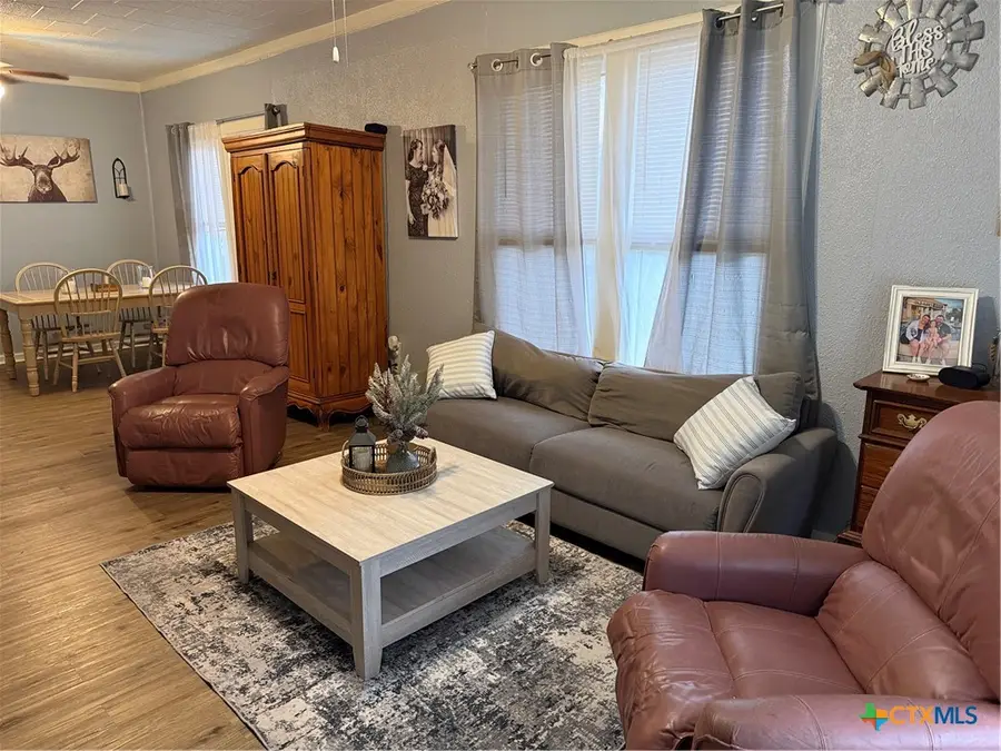 311 W Clayton Street, Cuero, TX 77954 - #3