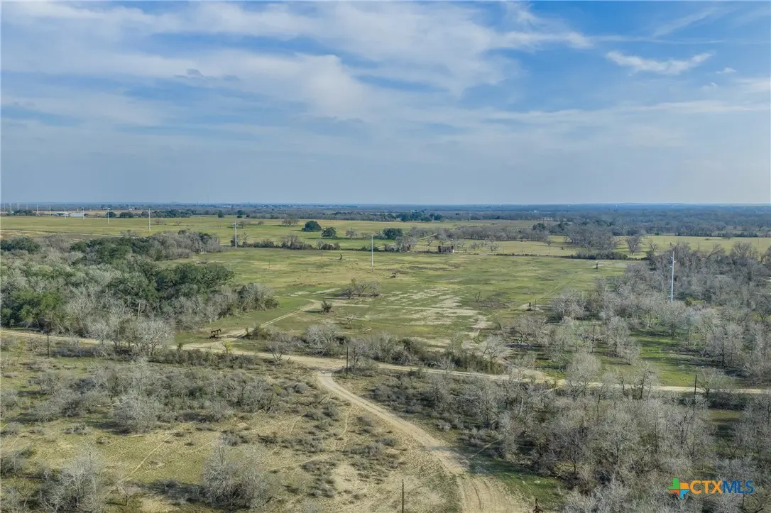 1144 Treetop Lane, Luling, TX 78648 - #1