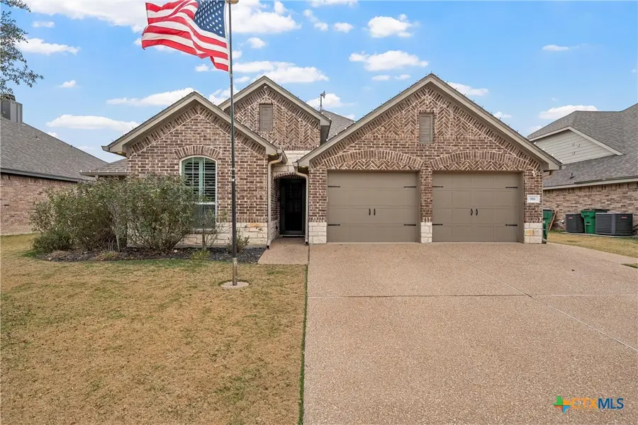916 Cumberland Street, McGregor, TX 76657 - #2