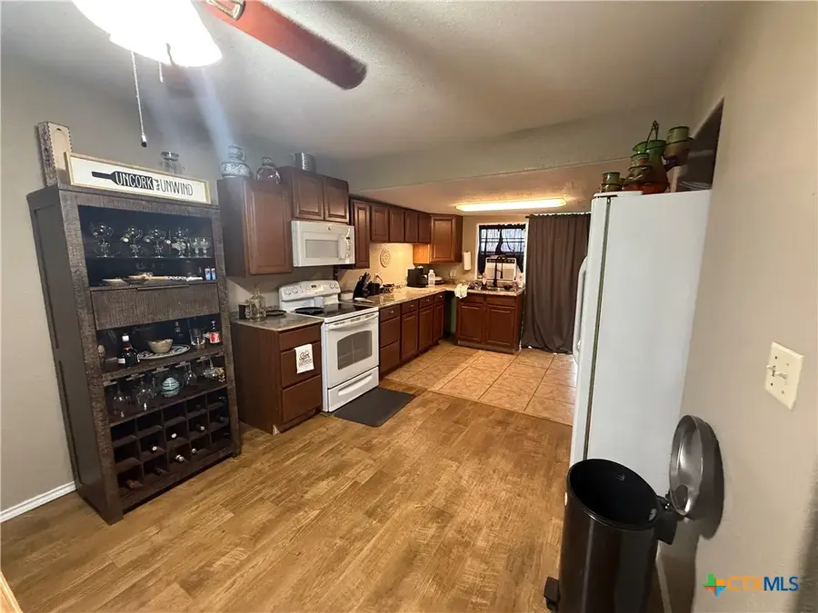 516 Ella Street, Port Lavaca, TX 77979 - Image #3