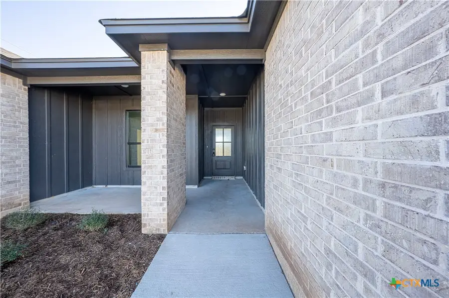 715 Liberty Park Drive, Belton, TX 76513 - Image #3