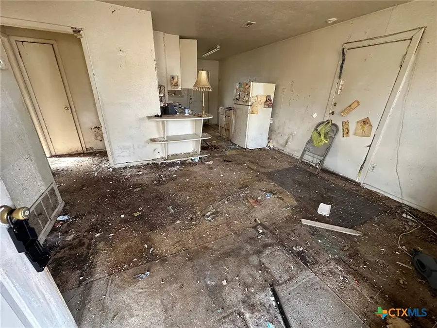 715 W Avenue B, Copperas Cove, TX 76522 - Image #2