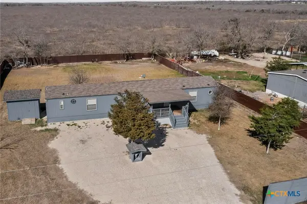 195 Gato Road, Cedar Creek, TX 78612