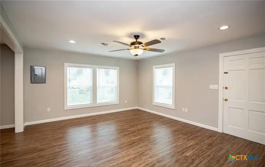 2003 Woodlawn Street, Victoria, TX 77901 - #2