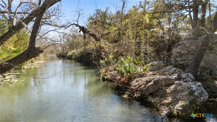 1075 Pegasus Drive, Spring Branch, TX 78070 - Image #2