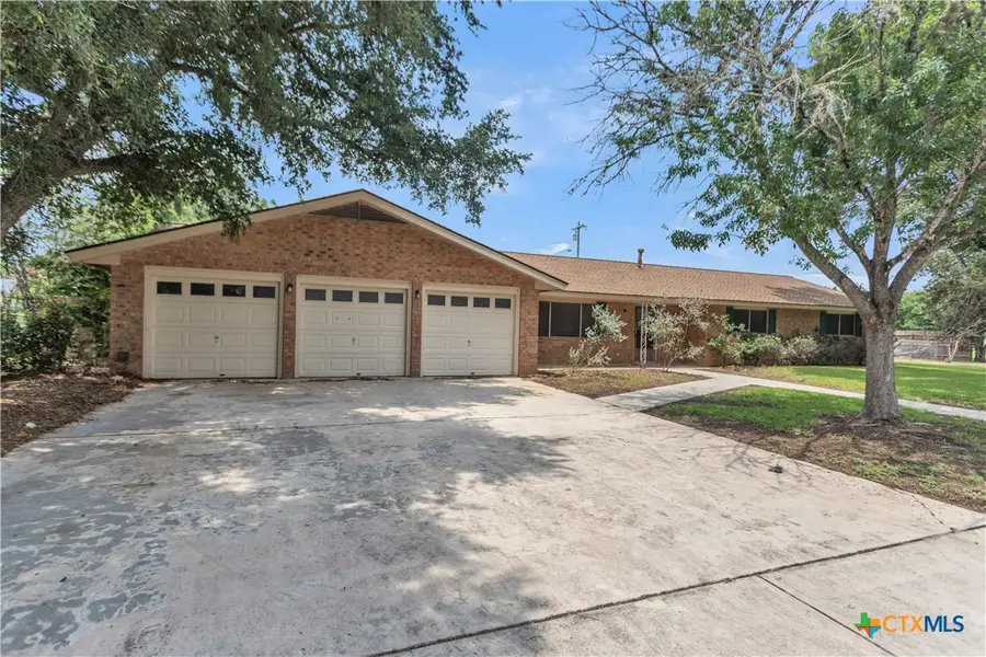 1338 Canary Lane, Seguin, TX 78155 - Image #2
