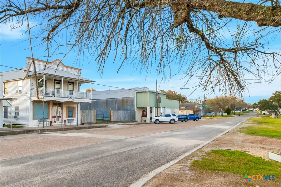 205 N Main, Moulton, TX 77975 - Image #3