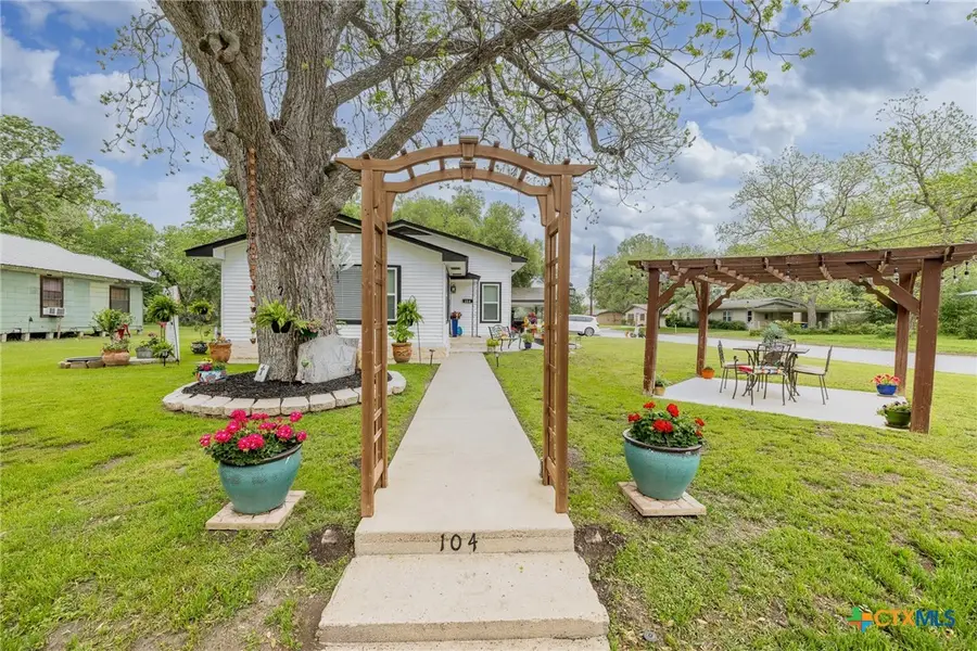 104 N Bright Street, Gonzales, TX 78629 - #3
