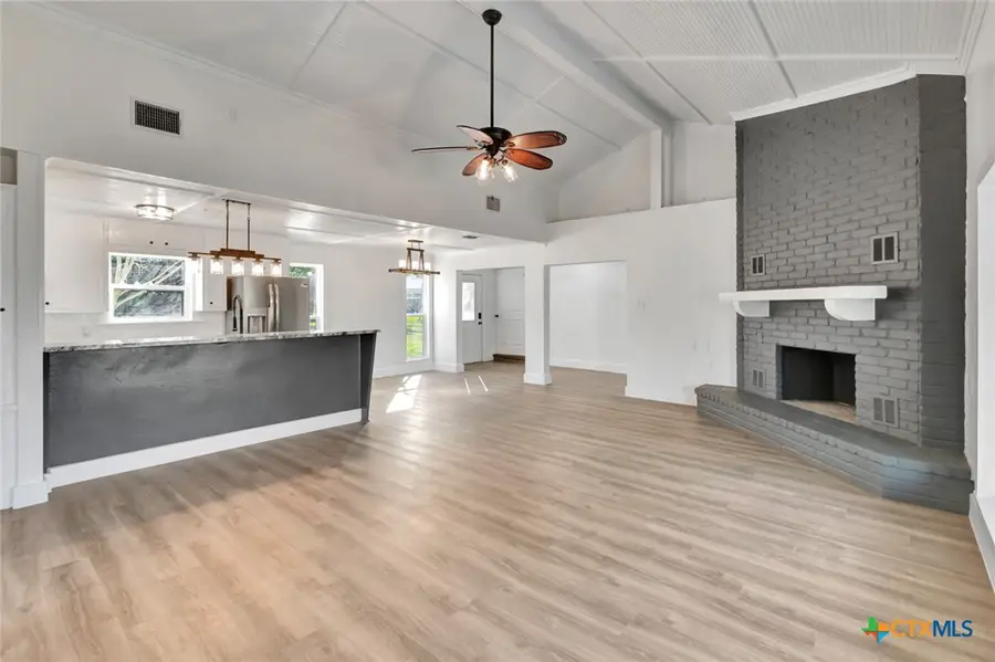 445 Lakeshore Drive, Victoria, TX 77905 - #3