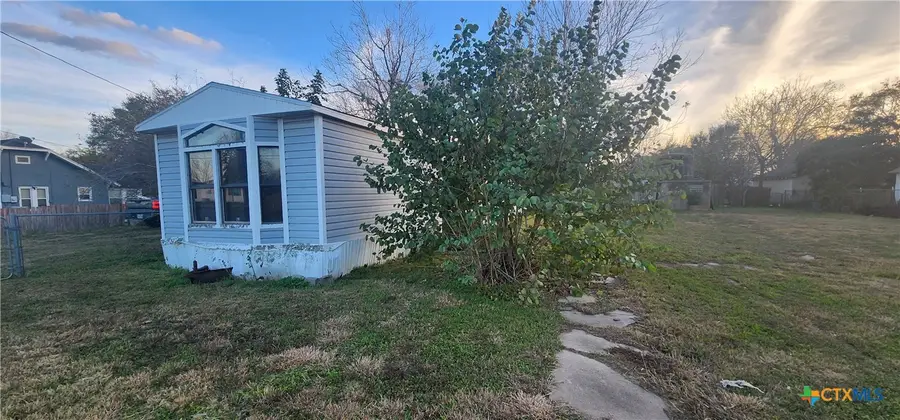 2105 E North Street, Victoria, TX 77901 - #2