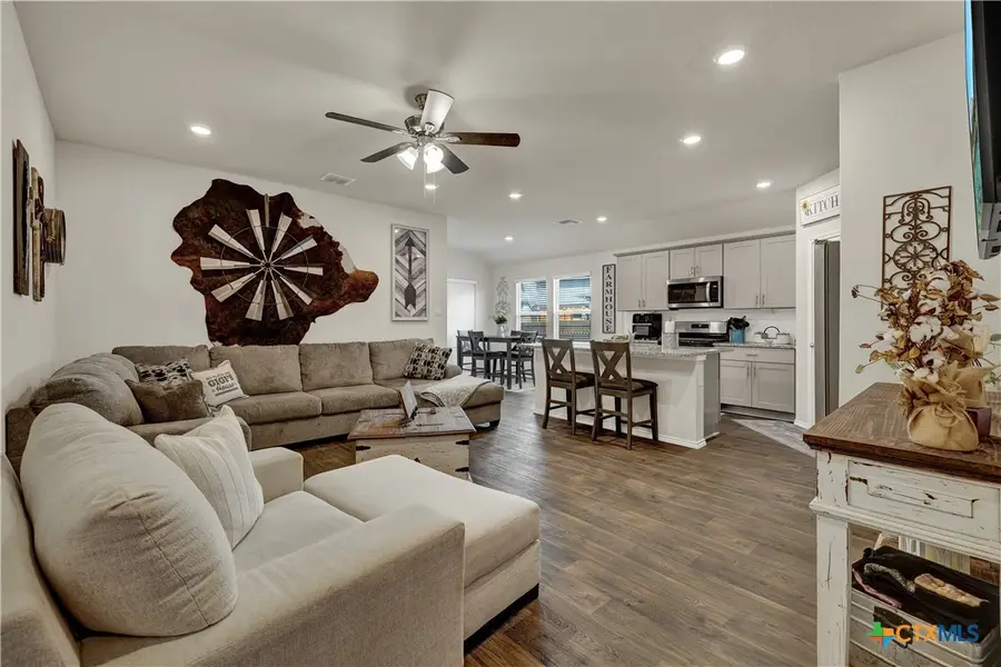 417 Deborah Drive, New Braunfels, TX 78130 - Image #3