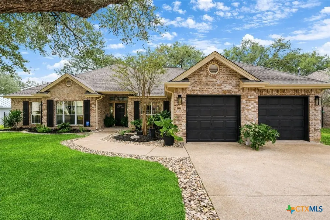 308 Elmwood Drive, New Braunfels, TX 78130 - Image #1