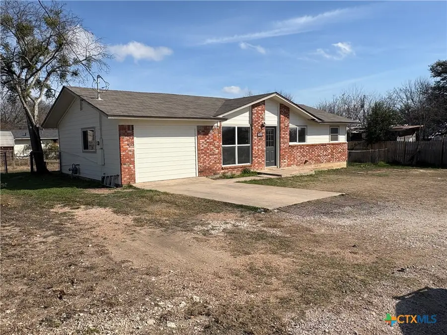 203 Stapp Street, Burnet, TX 78611 - Image #2