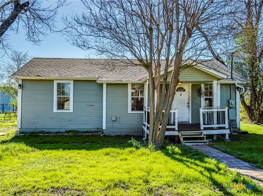 721 E Pine Street, Seguin, TX 78155 - Image #2